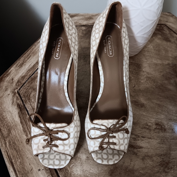 Like New Coach Sandals - Picture 2 of 7